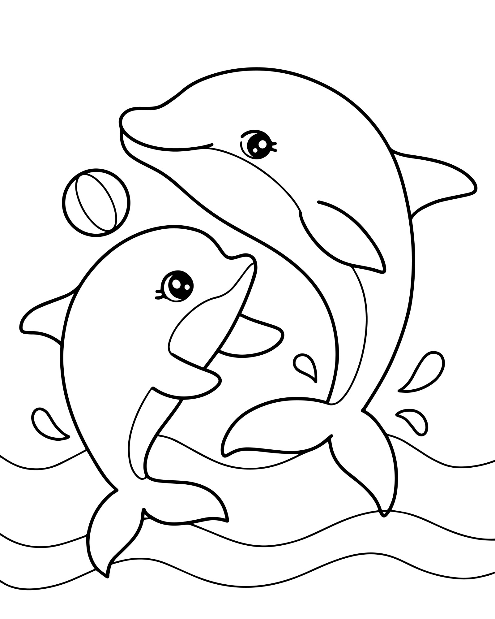 Раскраска для детей: дельфин играет с мамой в мячик