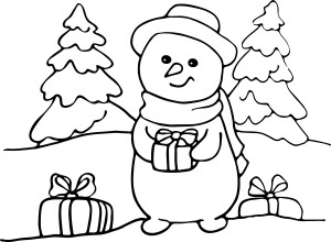 Раскраска снеговик с подарками в руках на фоне ёлок в снегу